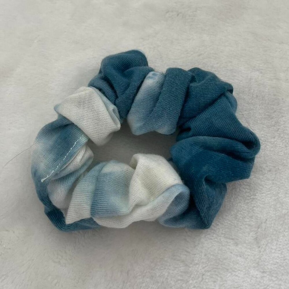 Hair tie / scrunchie